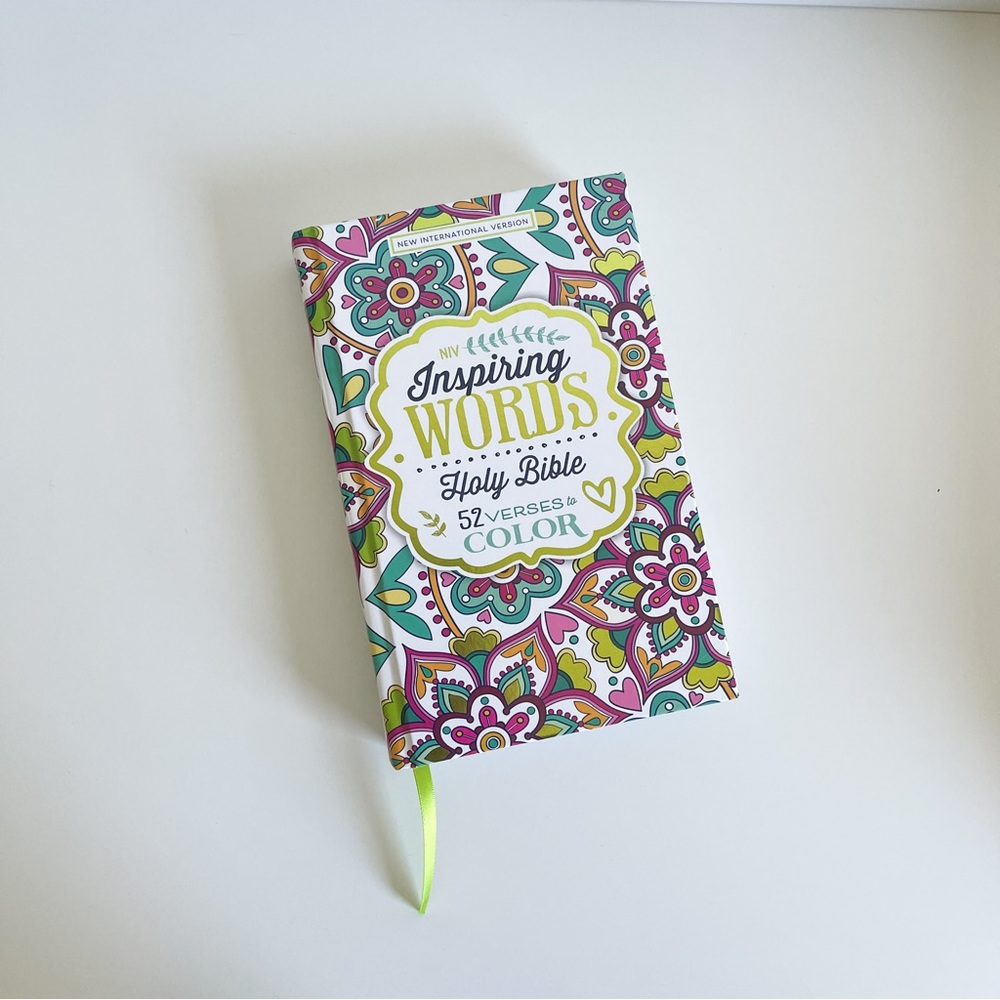 NIV Inspiring Words Holy Bible - 52 Verses to Color - BRAND NEW